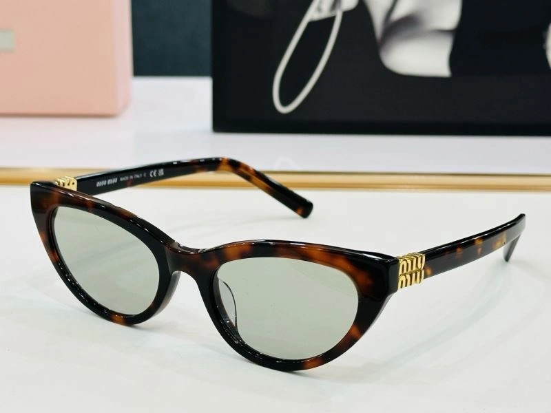 Bold Miu Miu Sunglasses 281390
