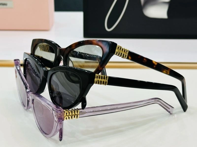 Bold Miu Miu Sunglasses 281390