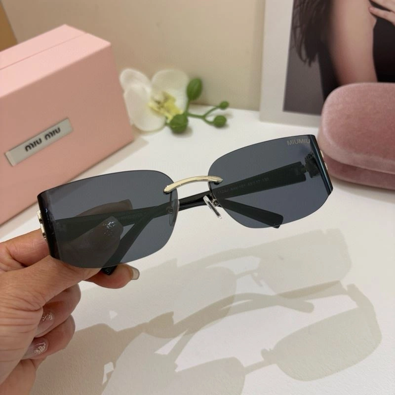 Neat Miu Miu Sunglasses 281389