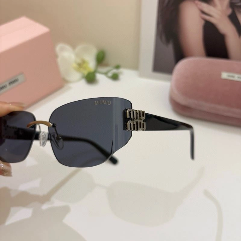 Neat Miu Miu Sunglasses 281389