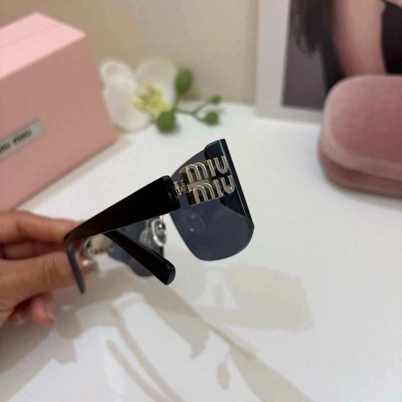 Neat Miu Miu Sunglasses 281389