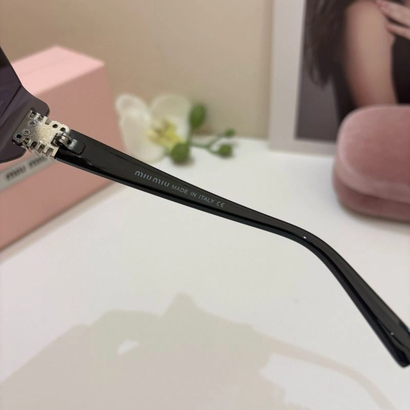 Neat Miu Miu Sunglasses 281389