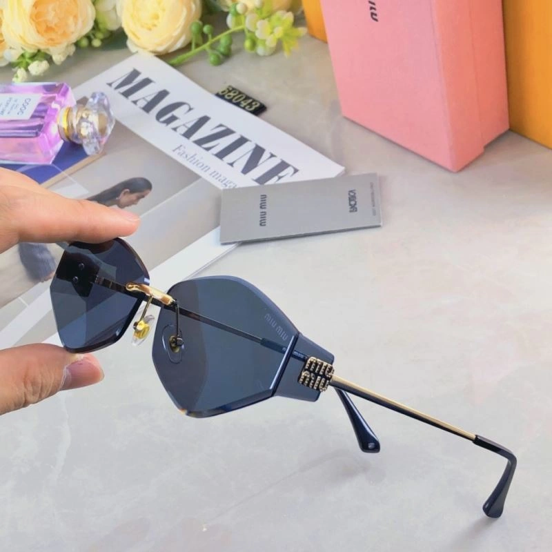 Miu Miu Sunglasses Sleek 281409