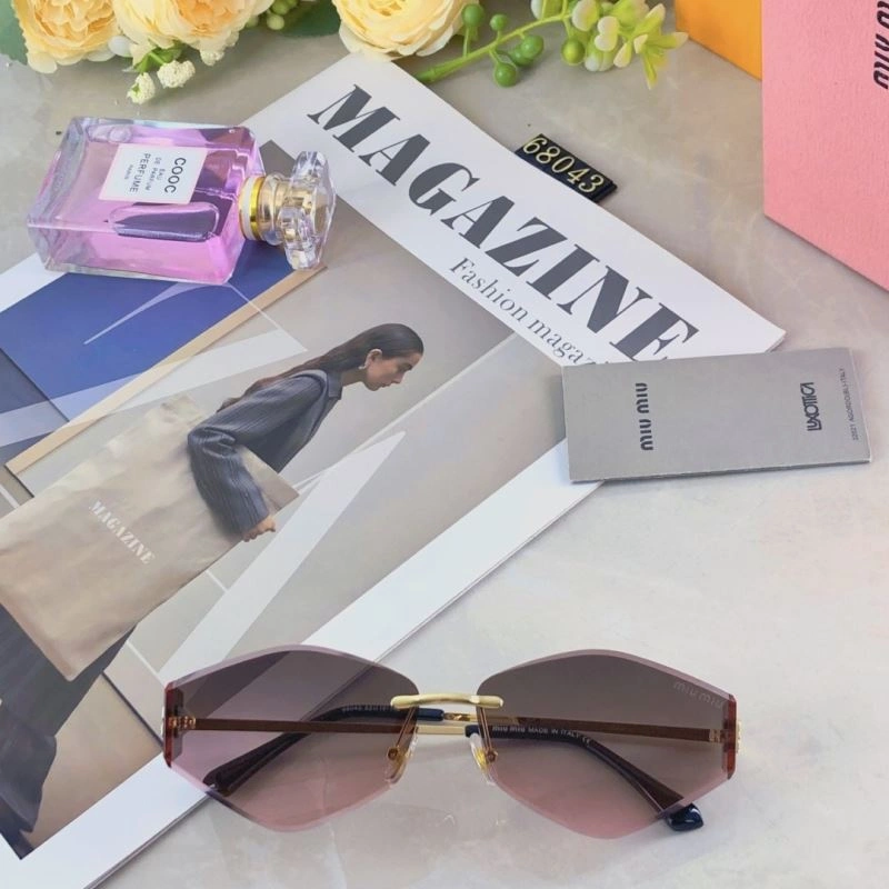 Miu Miu Sunglasses Sleek 281409