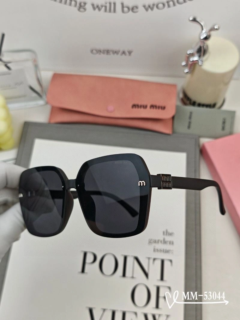 ComfortFit Miu Miu Sunglasses 281394