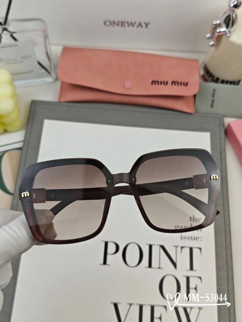 ComfortFit Miu Miu Sunglasses 281394
