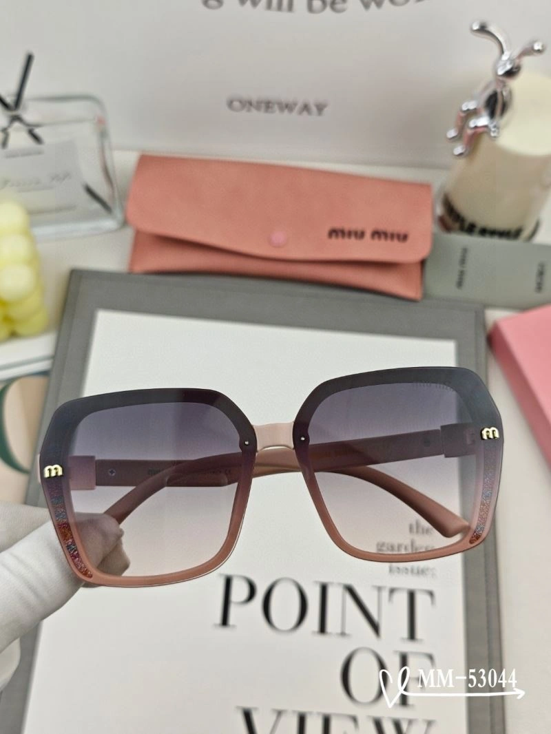 ComfortFit Miu Miu Sunglasses 281394