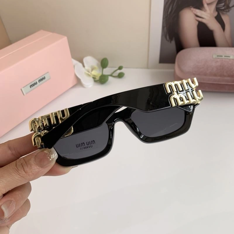 OdorResistant Miu Miu Sunglasses 281387