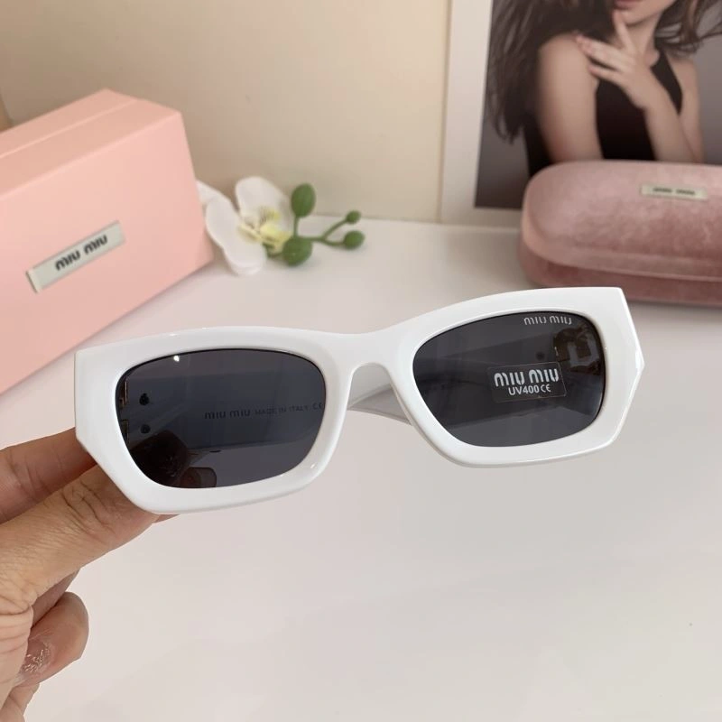 Miu Miu Sunglasses NewStyle 281384