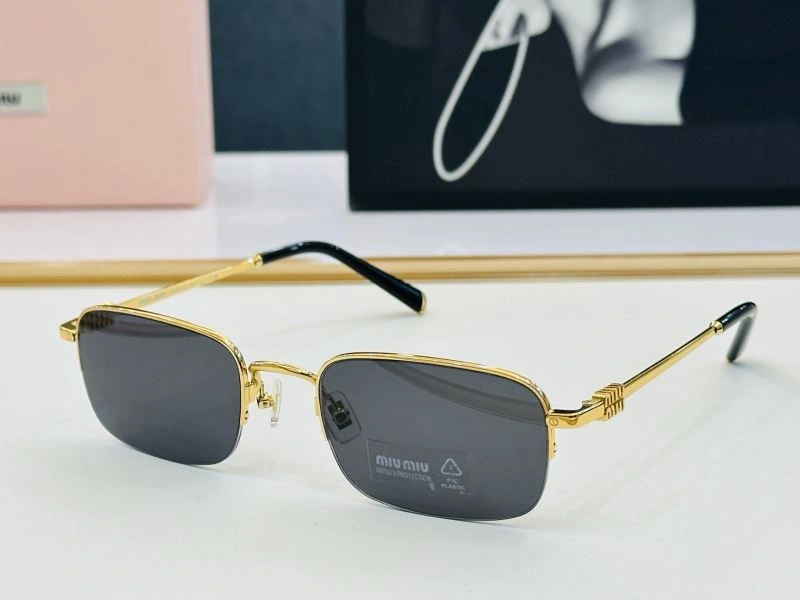 Miu Miu Sunglasses Stylish 281386