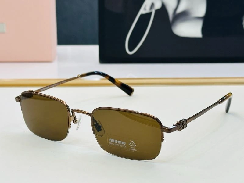 Miu Miu Sunglasses RelaxedFit 281385