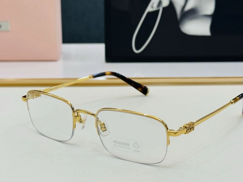 Miu Miu Sunglasses RelaxedFit 281385