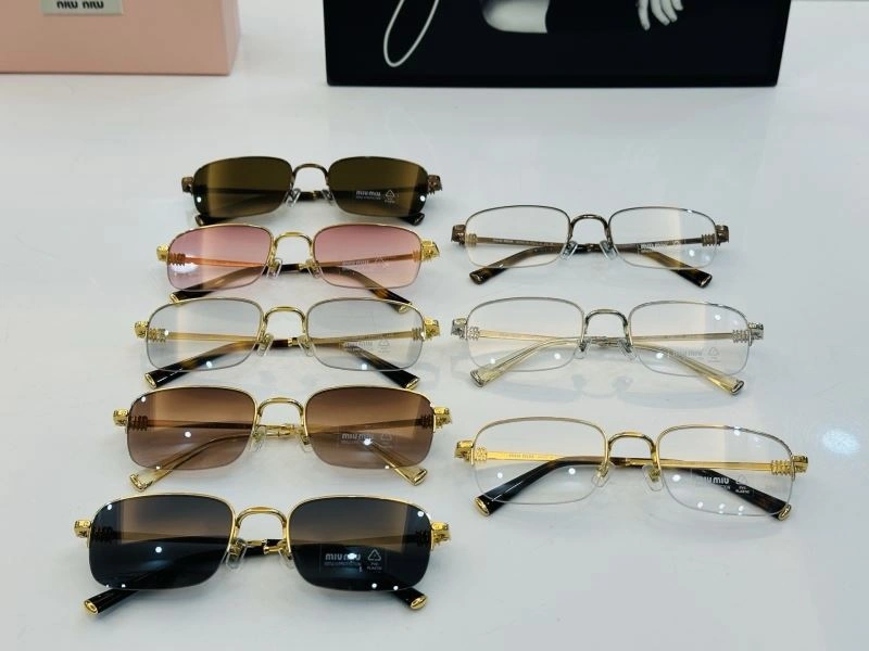 Miu Miu Sunglasses RelaxedFit 281385