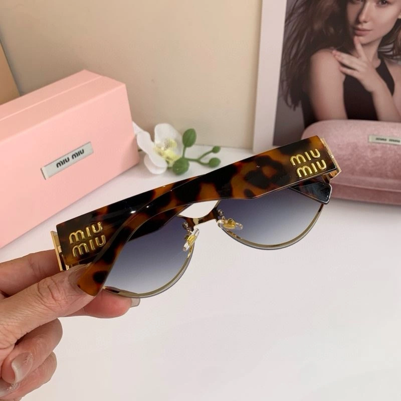 Durable Miu Miu Sunglasses 281383