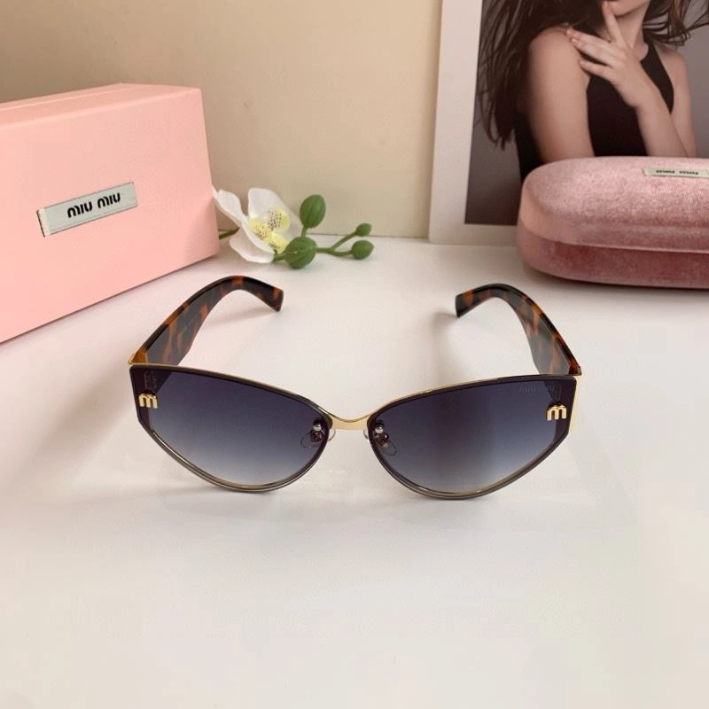 Durable Miu Miu Sunglasses 281383