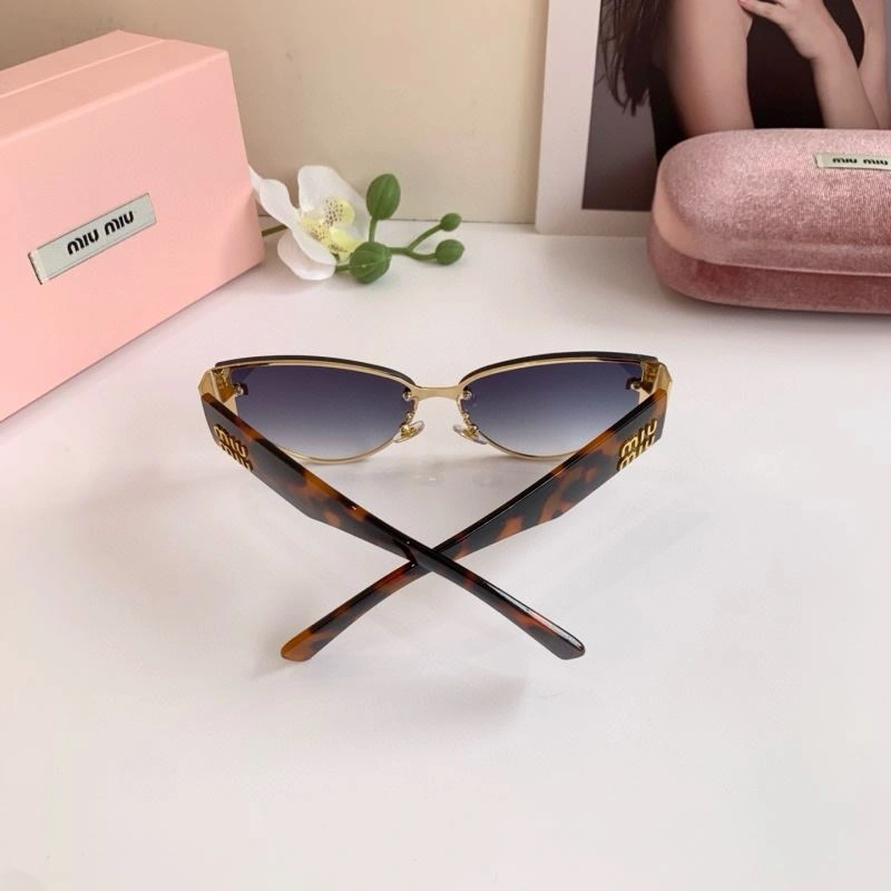 Durable Miu Miu Sunglasses 281383