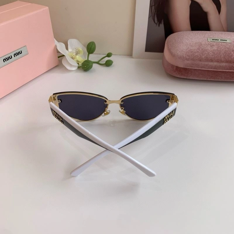 SoftTouch Miu Miu Sunglasses 281382