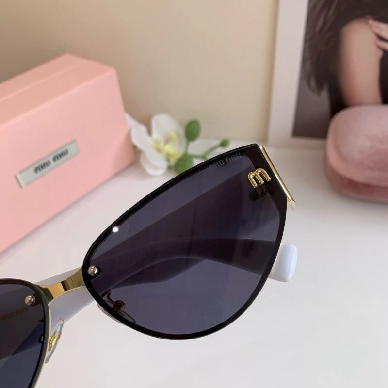 SoftTouch Miu Miu Sunglasses 281382
