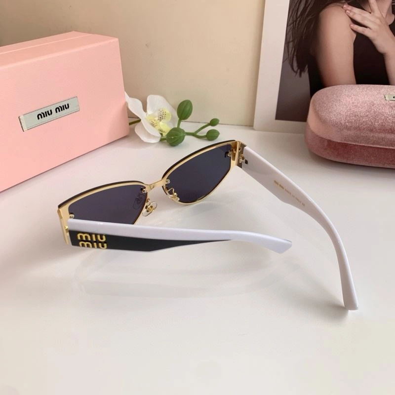 SoftTouch Miu Miu Sunglasses 281382