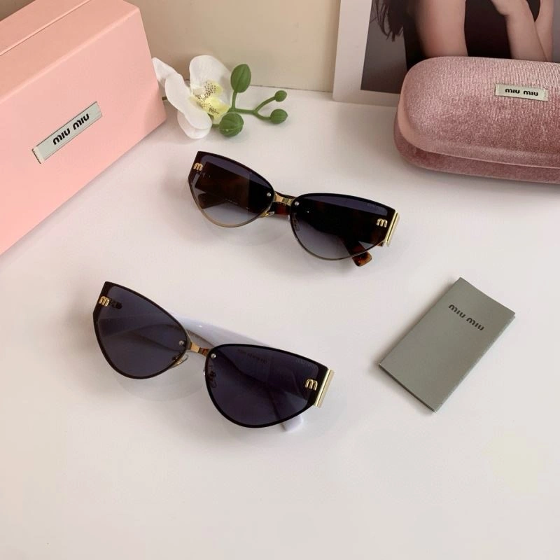 SoftTouch Miu Miu Sunglasses 281382