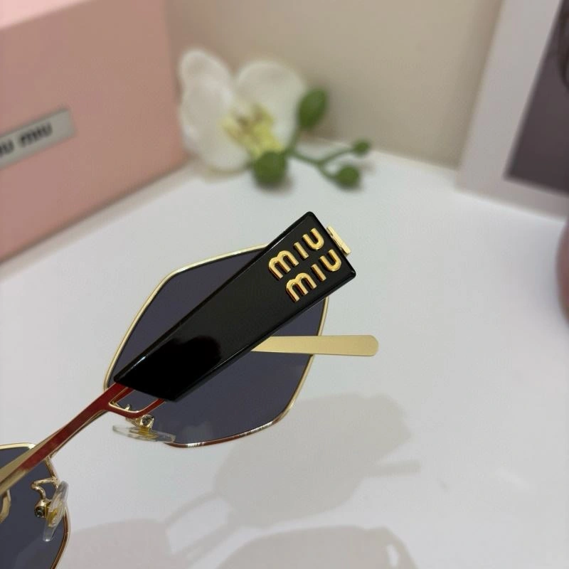 Miu Miu Sunglasses QuickDry 281381
