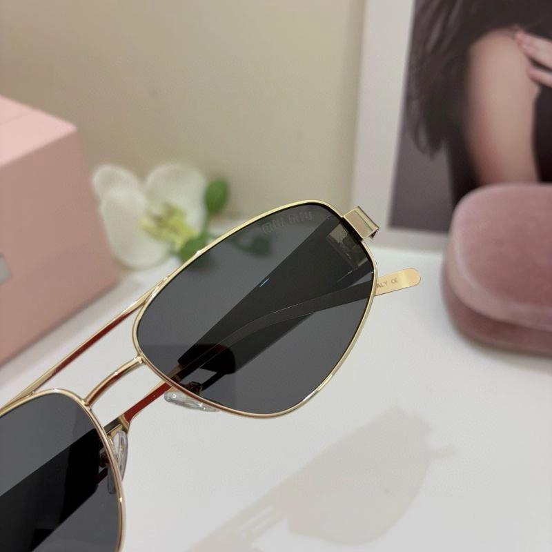OdorResistant Miu Miu Sunglasses 281368