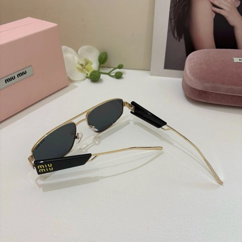 OdorResistant Miu Miu Sunglasses 281368