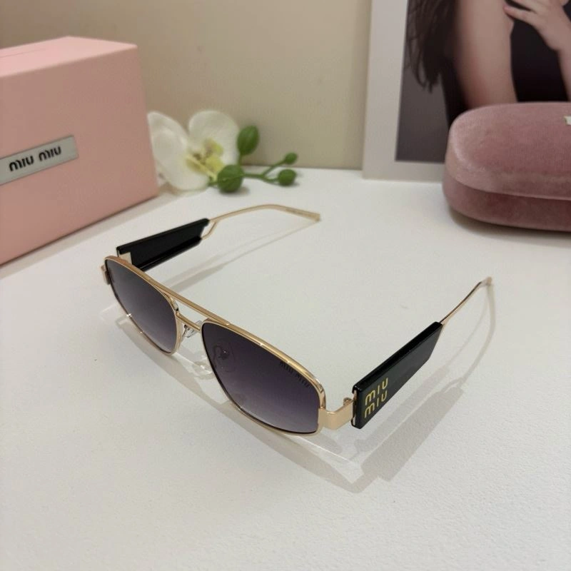 WrinkleFree Miu Miu Sunglasses 281360
