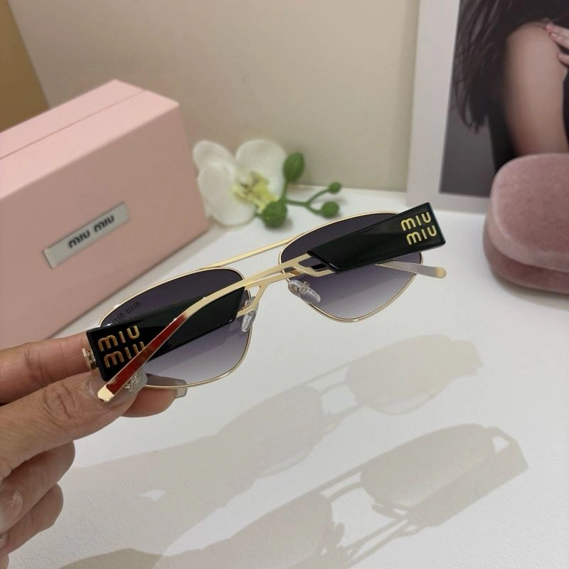 WrinkleFree Miu Miu Sunglasses 281360