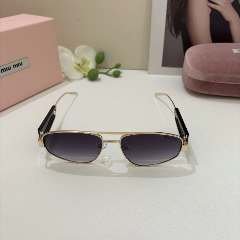 WrinkleFree Miu Miu Sunglasses 281360