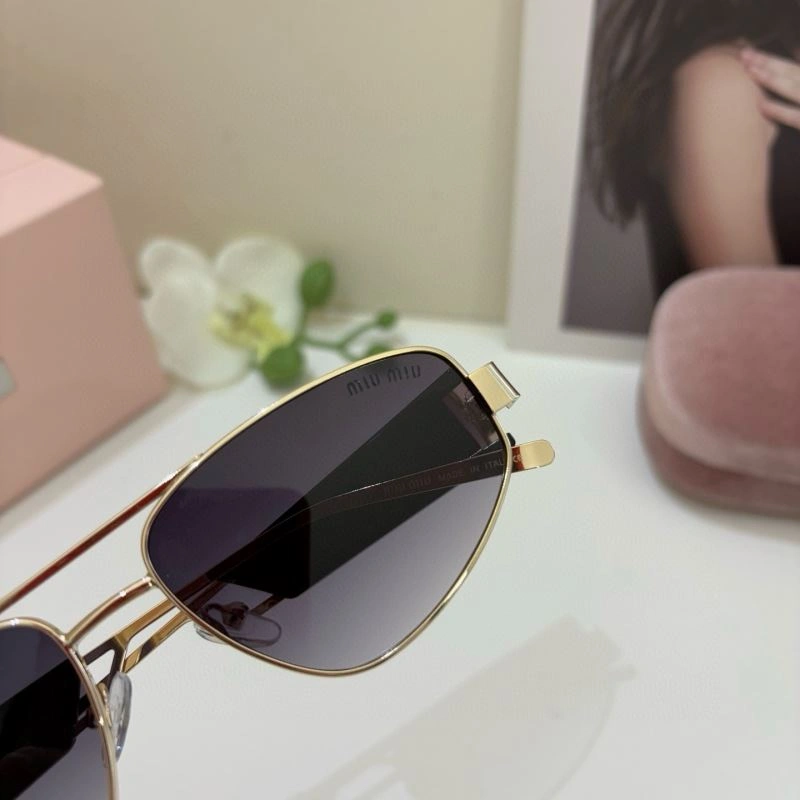 WrinkleFree Miu Miu Sunglasses 281360