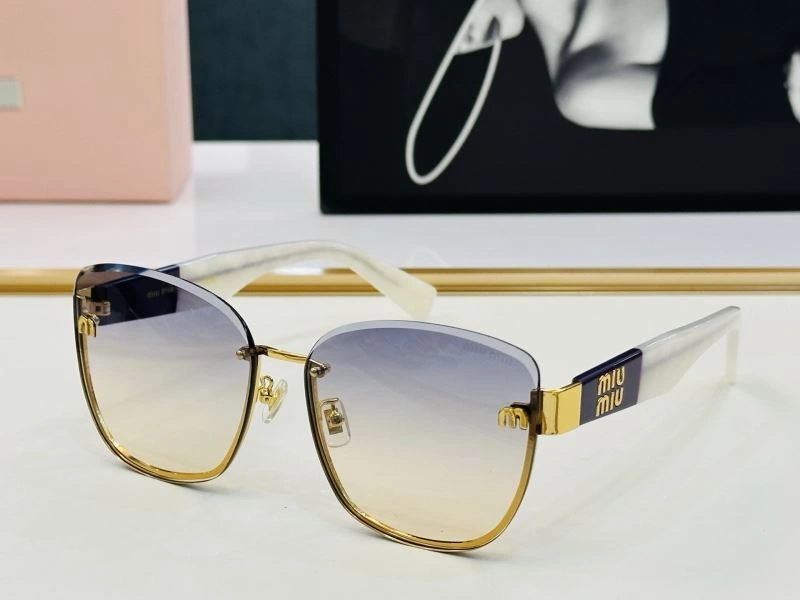 Miu Miu Sunglasses Snug 281375