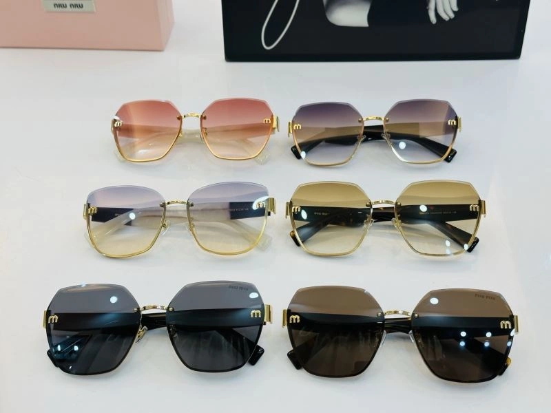 Miu Miu Sunglasses Snug 281375