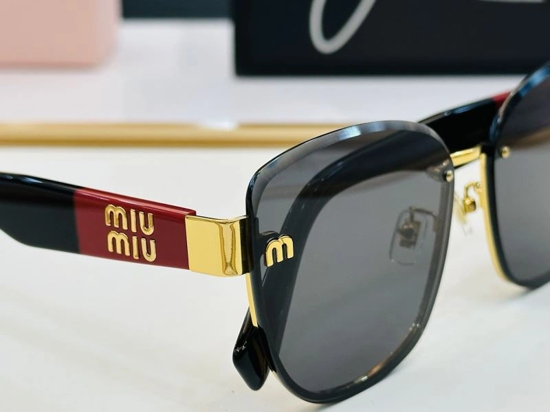 UrbanStyle Miu Miu Sunglasses 281371