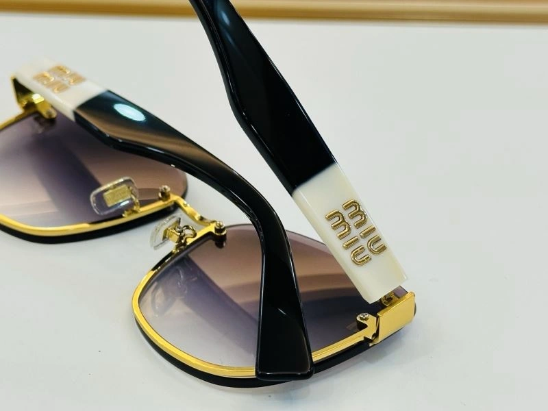 UrbanStyle Miu Miu Sunglasses 281371