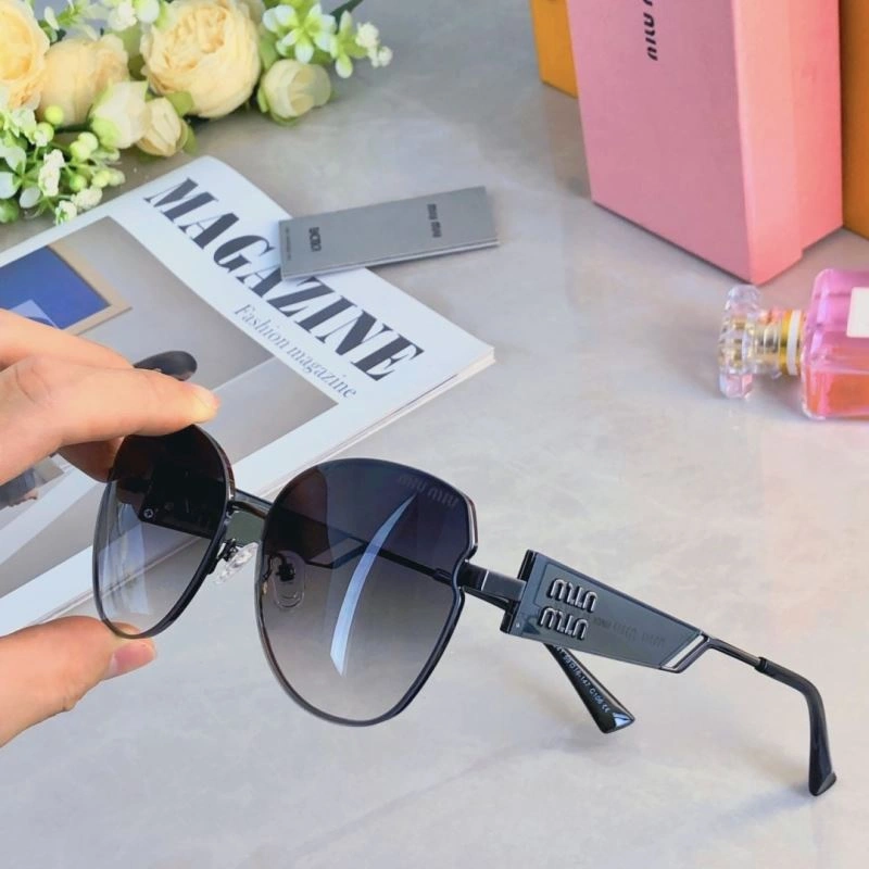 Miu Miu Sunglasses Vibrant 281378