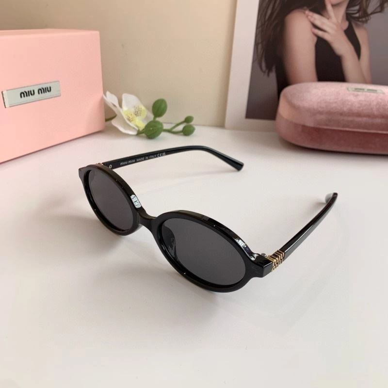 Versatile Miu Miu Sunglasses 281362
