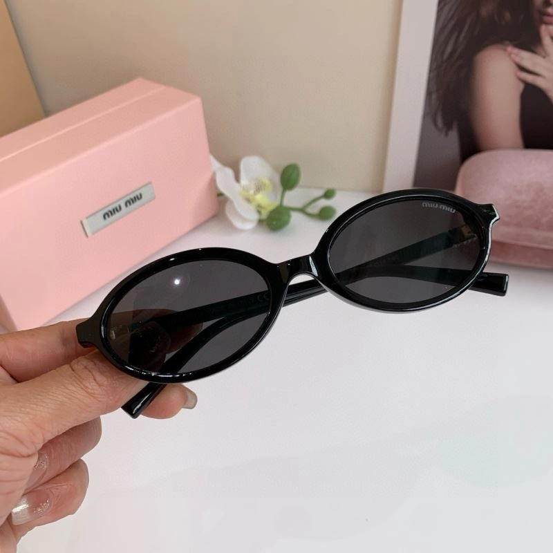 Versatile Miu Miu Sunglasses 281362