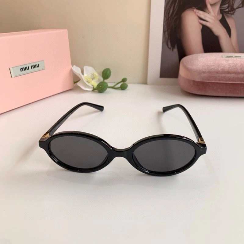 Versatile Miu Miu Sunglasses 281362