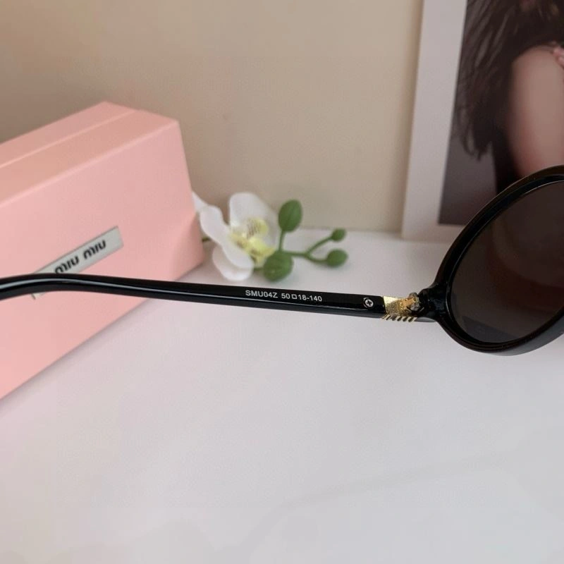 Versatile Miu Miu Sunglasses 281362