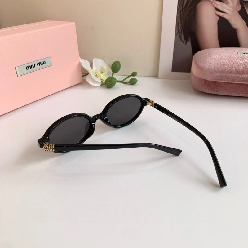 Versatile Miu Miu Sunglasses 281362