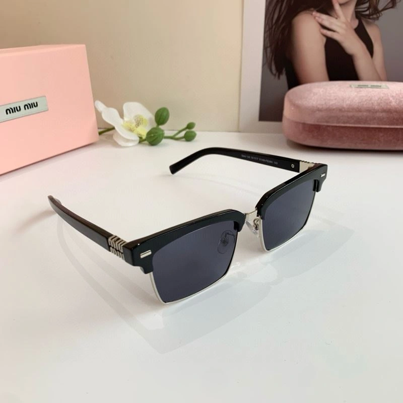 Miu Miu Sunglasses Unisex 281366