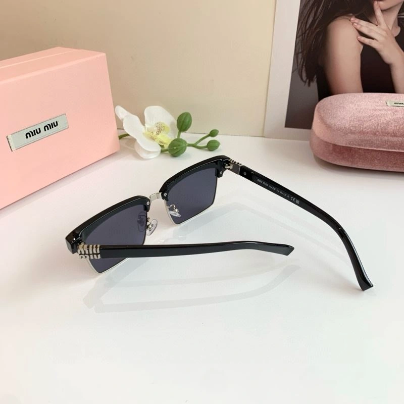 Miu Miu Sunglasses Unisex 281366