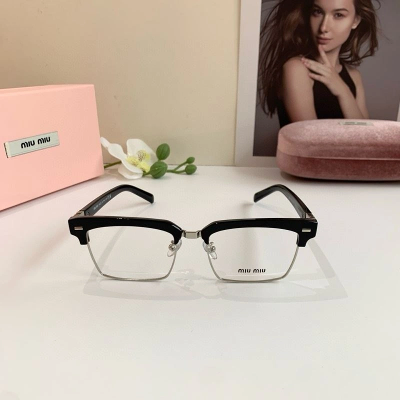 Miu Miu Sunglasses EasyCare 281373