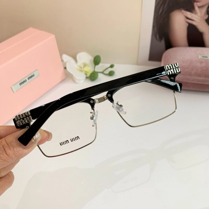 Miu Miu Sunglasses EasyCare 281373