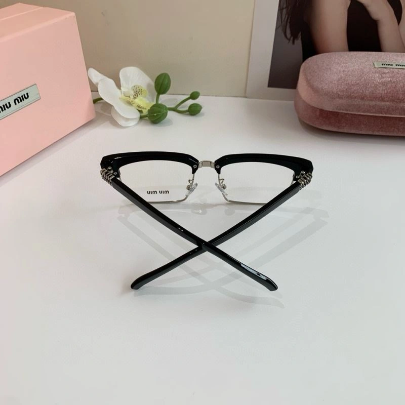 Miu Miu Sunglasses EasyCare 281373