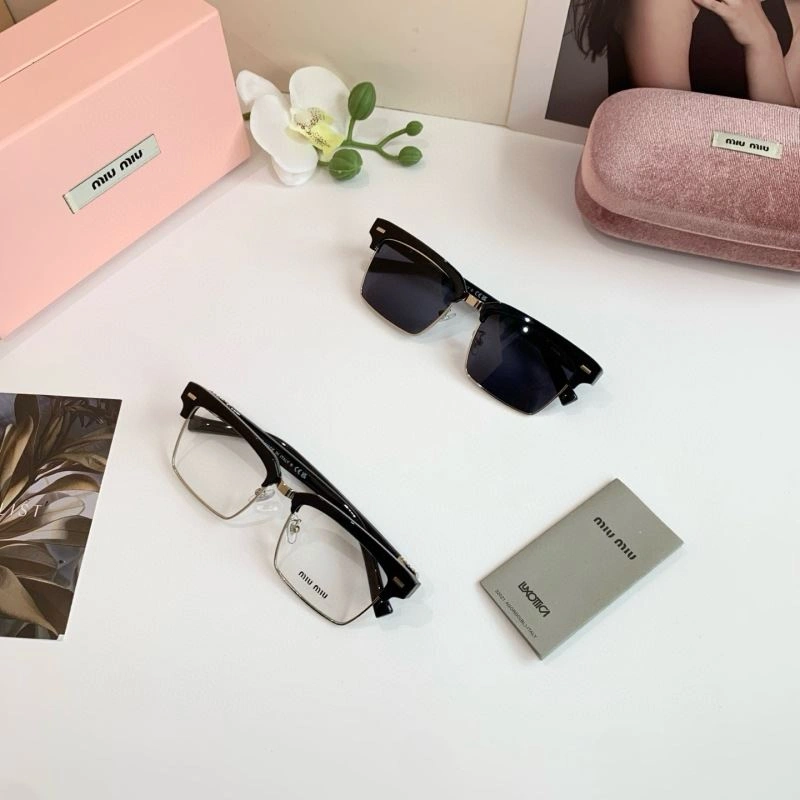 Miu Miu Sunglasses EasyCare 281373