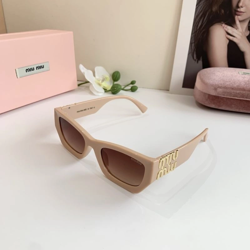 Miu Miu Sunglasses Practical 281374