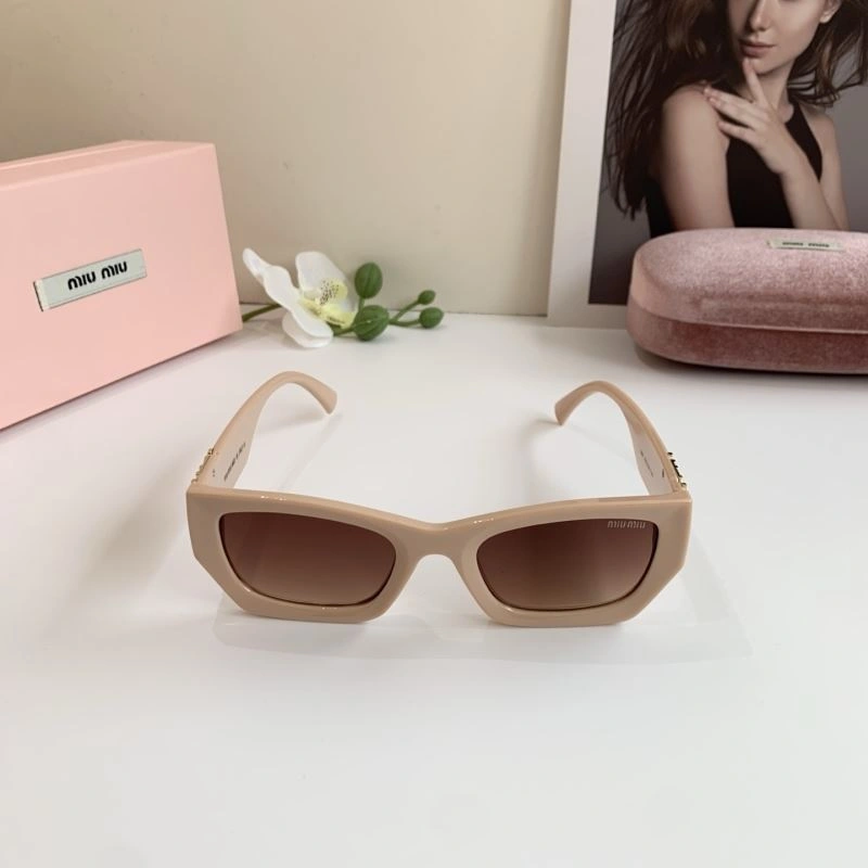 Miu Miu Sunglasses Practical 281374