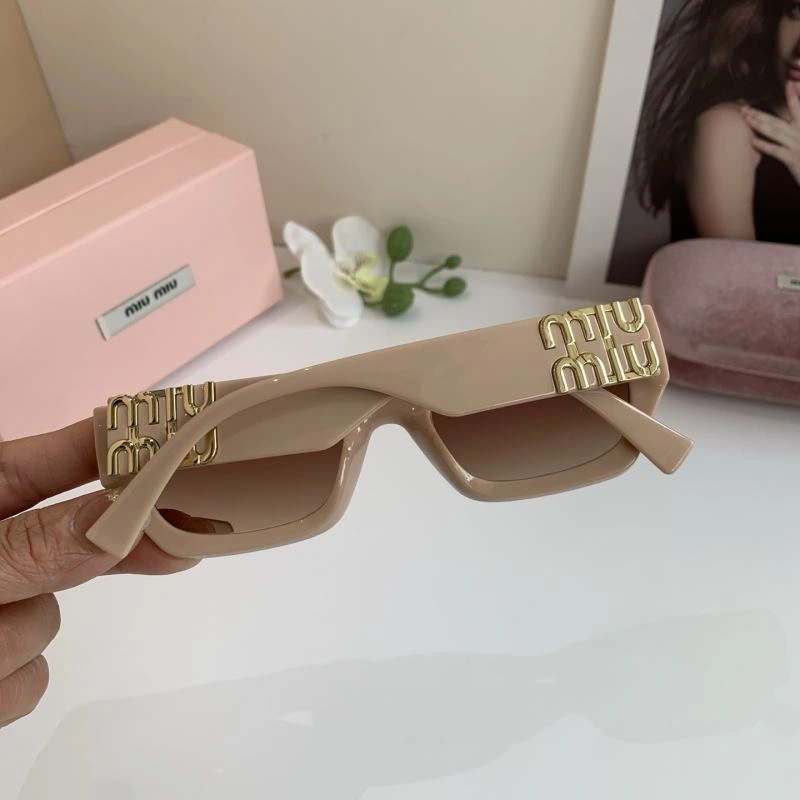 Miu Miu Sunglasses Practical 281374